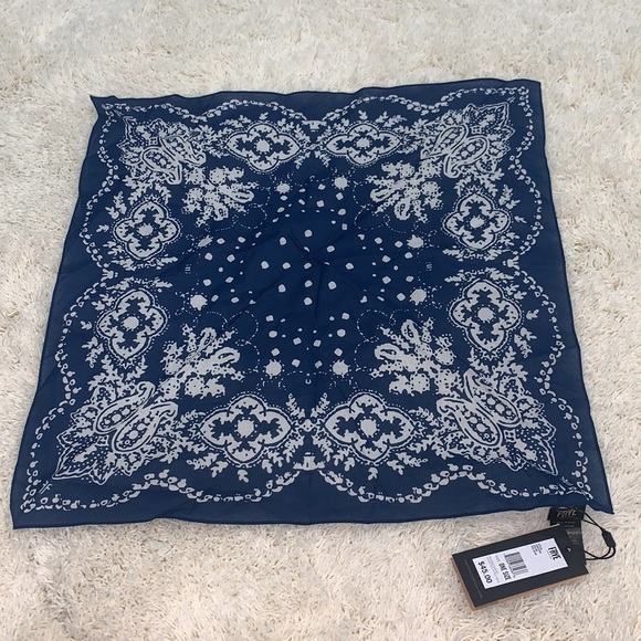 Frye Scarf New with tags attached - Picture 7 of 15